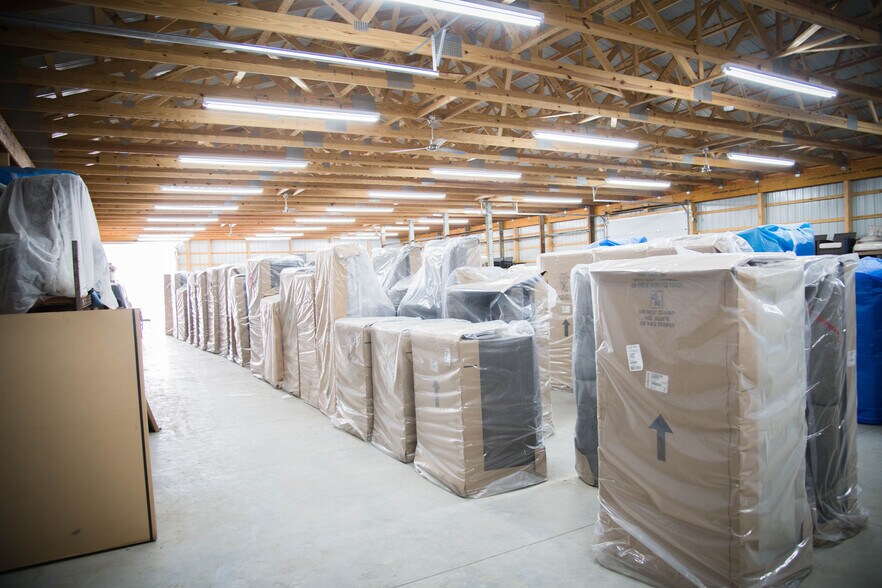 More Photos Of 314 E Broadway, Monticello Freestanding For Sale