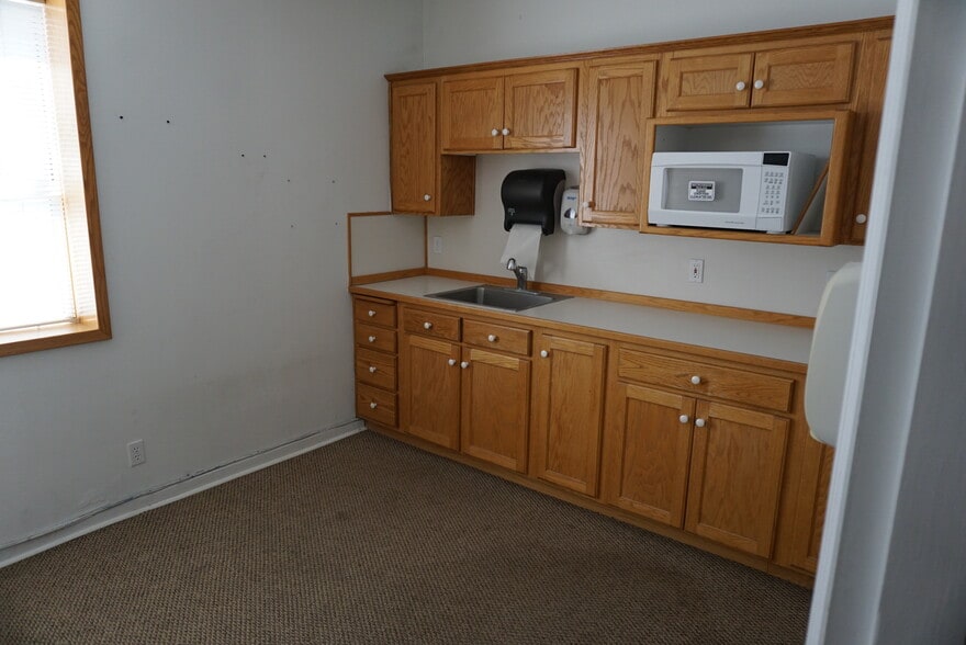 More Photos Of 607 5th St, Prosser General Retail For Sale