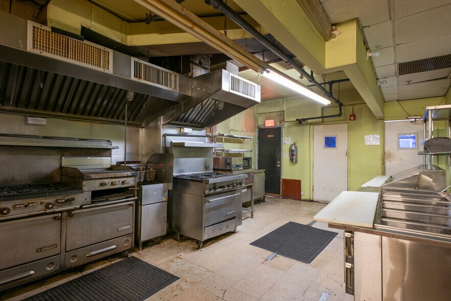 More Photos Of 41 Lafayette Ave, Suffern Restaurant For Sale