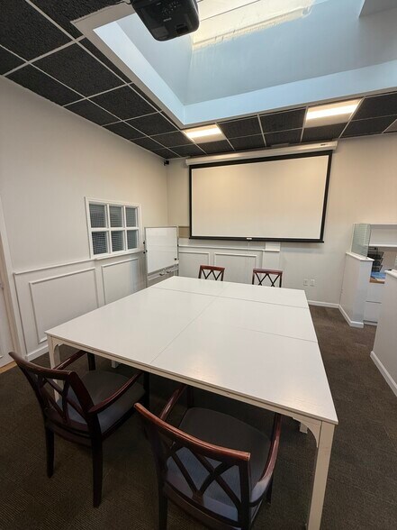 More Photos Of 9-15 38th Ave, Long Island City Warehouse For Lease