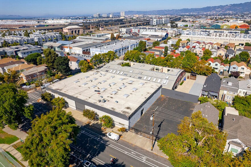 More Photos Of 1680 14th St, Oakland Warehouse For Lease