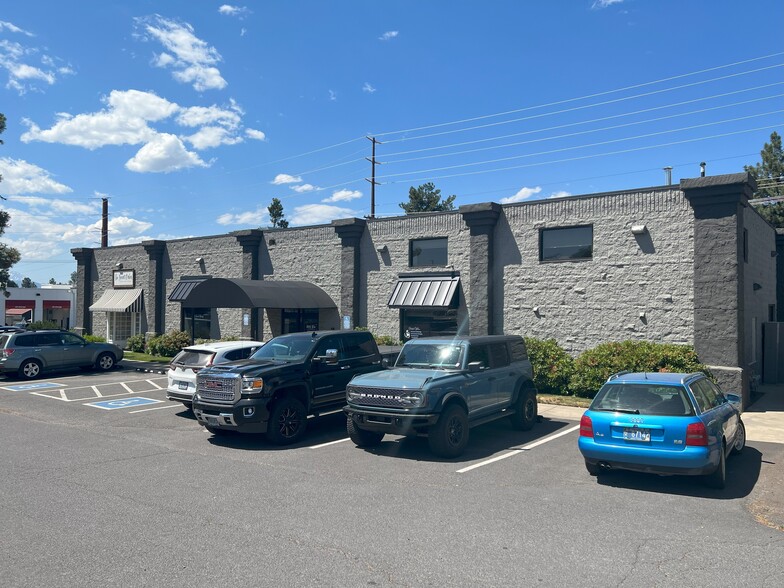 More Photos Of 1012 SE Cleveland Square Loop, Bend Storefront Retail Office For Lease