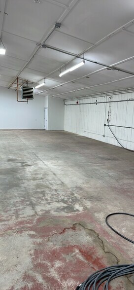 More Photos Of 38 Milton Rd, Rochester Manufacturing For Lease