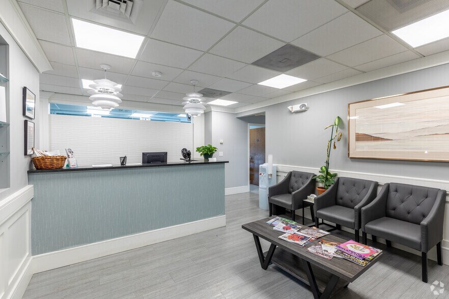 More Photos Of 83 East Ave, Norwalk Medical For Lease