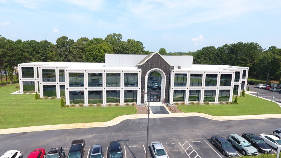 More Photos Of 5400 Riverside Dr, Macon-Bibb Office For Lease