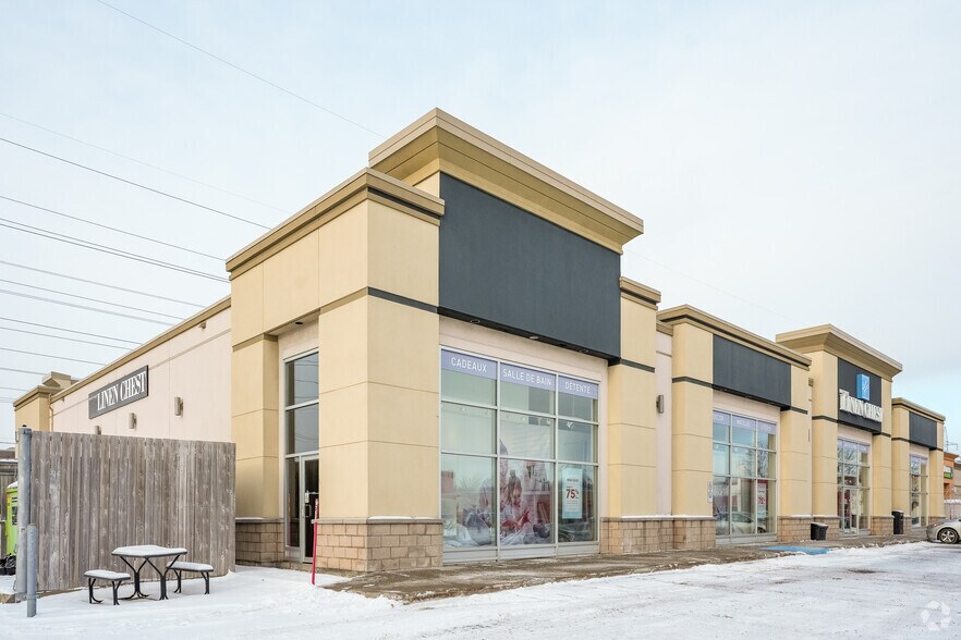 More Photos Of 5520 Boul des Gradins, Québec Freestanding For Sale