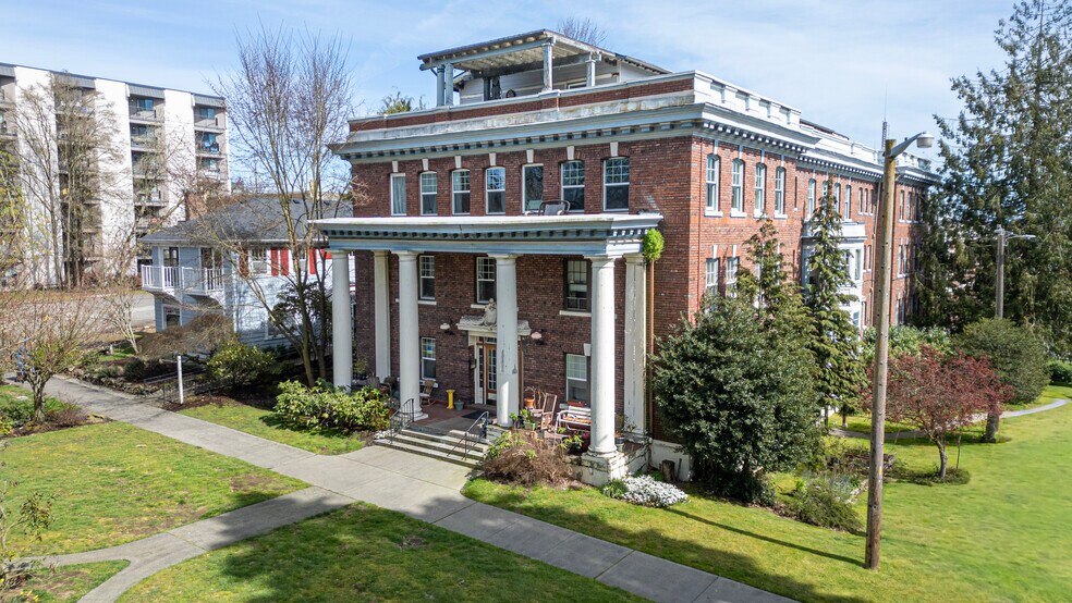 More Photos Of , Tacoma Multifamily For Sale