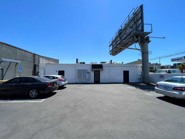 More Photos Of 6433-6437 Topanga Canyon Blvd, Woodland Hills Storefront For Lease