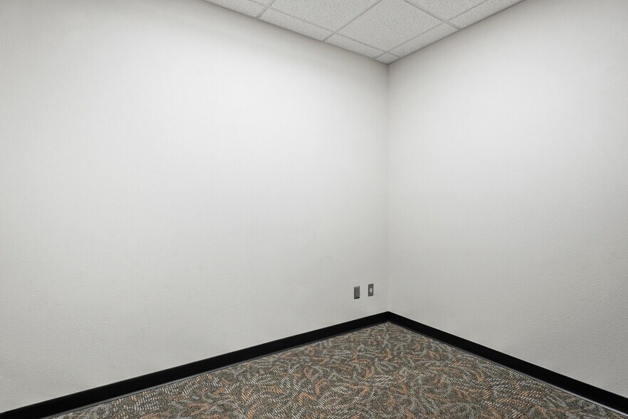 More Photos Of 4811 Curtis Rd, Dodgeville Warehouse For Sale