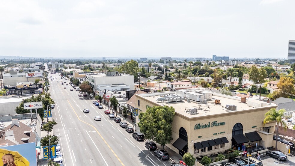 More Photos Of 1551 Westwood Blvd, Los Angeles Restaurant For Sale