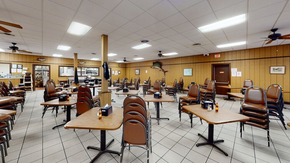 More Photos Of 2621 Hamilton Rd, Columbus Restaurant For Sale