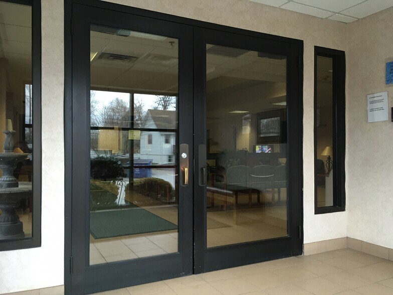 More Photos Of 6309-6313 W 95th St, Oak Lawn Medical For Lease