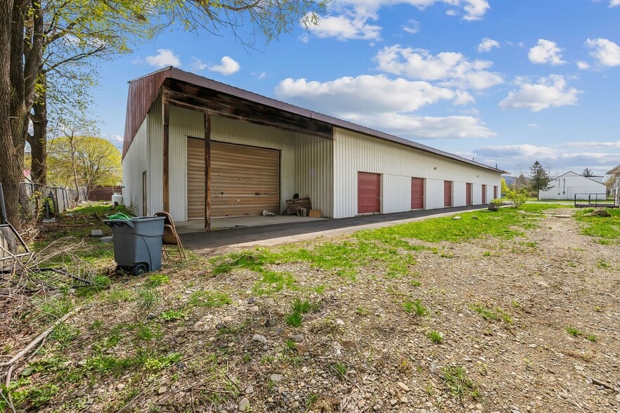 More Photos Of 14 North St, Oneonta Self Storage For Sale