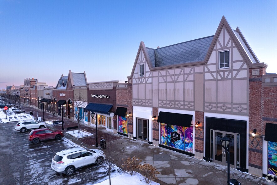 Primary Photo Of 100 W Higgins Rd, South Barrington Storefront For Lease