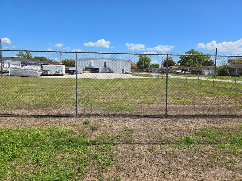 More Photos Of 1804 N Habana Ave, Tampa Manufacturing For Lease