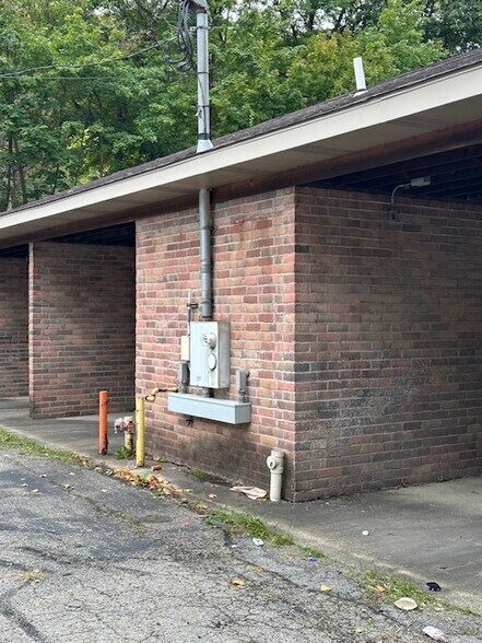 More Photos Of 2532 Baldwick Rd, Pittsburgh Specialty For Sale