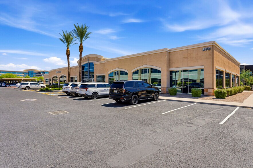 More Photos Of 6950 E Chauncey Ln, Phoenix Medical For Lease