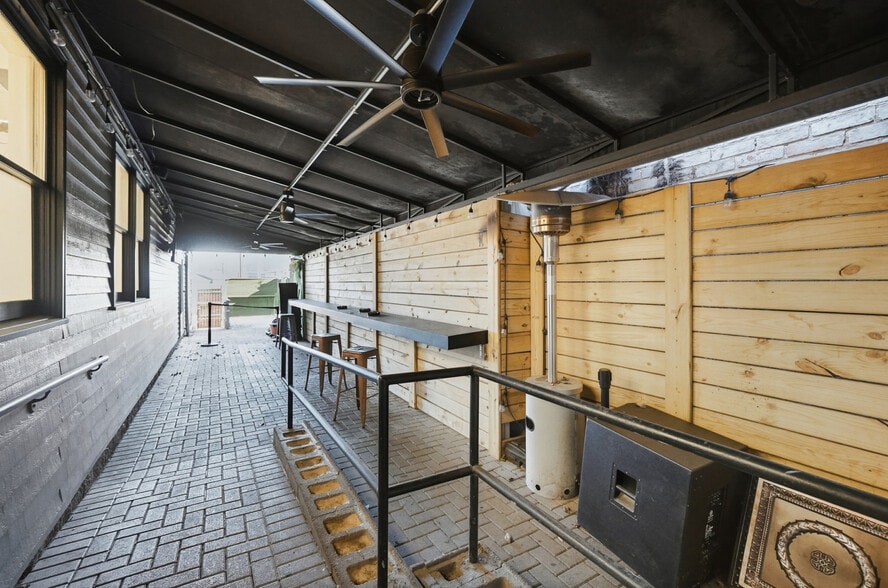 More Photos Of 4034 Hamilton Ave, Cincinnati Storefront Retail Office For Sale