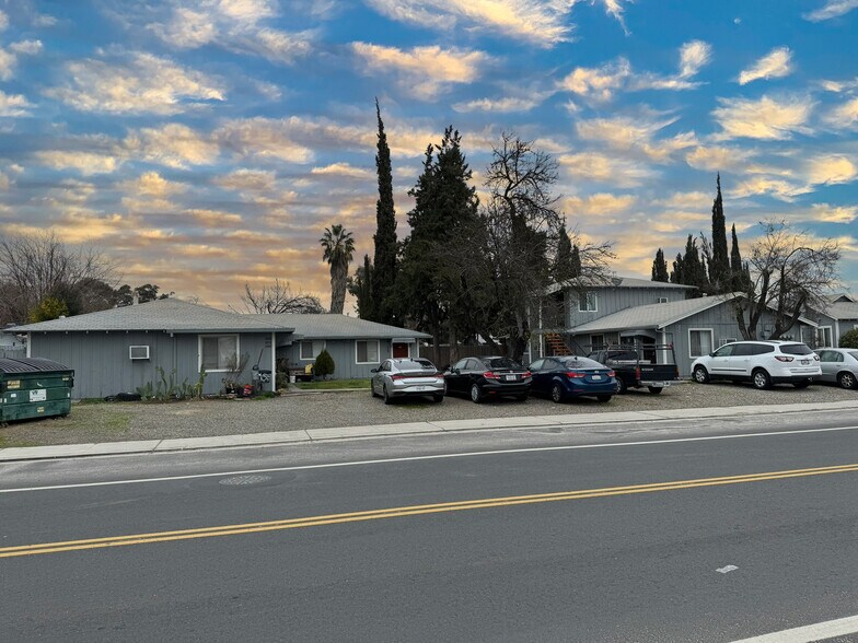 More Photos Of 6860 Walnut Ave, Winton Apartments For Sale