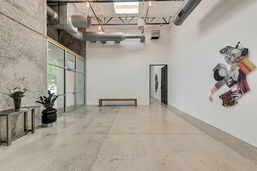 More Photos Of 1380 River Bend Dr, Dallas Office For Sale