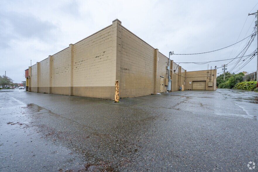 More Photos Of 6020-6030 Main St SW, Lakewood Storefront For Lease