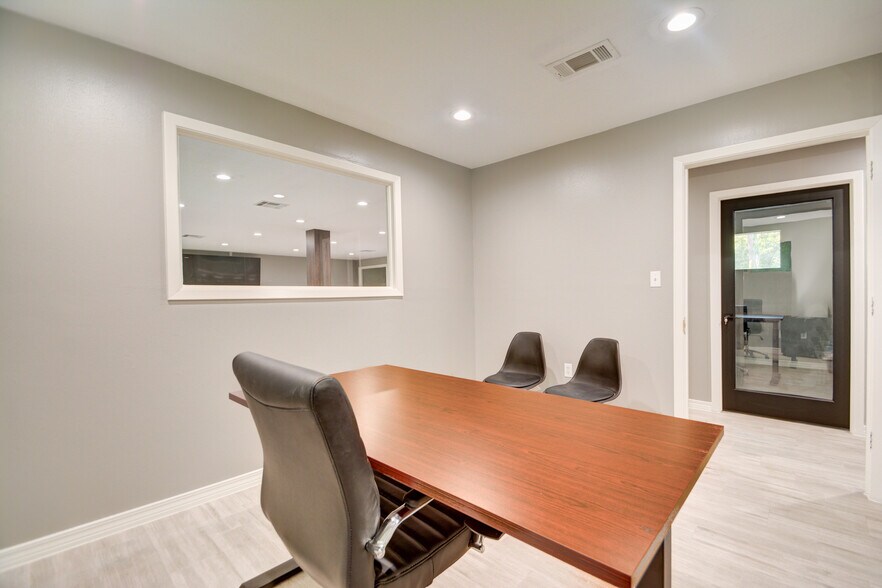 More Photos Of 26615 Oak Ridge Dr, The Woodlands Office For Lease