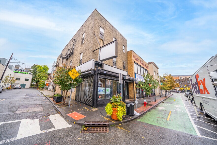 More Photos Of 860 Bergen Ave, Jersey City Storefront Retail Residential For Lease