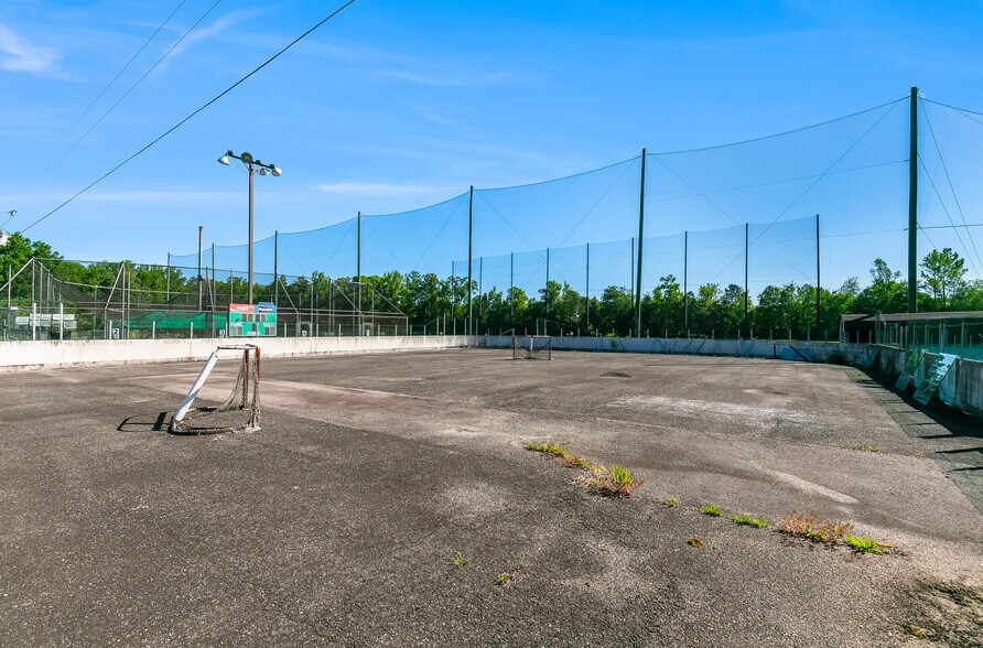 More Photos Of 5075 Crain Hwy, La Plata Golf Course Driving Range For Sale