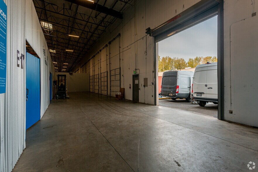 More Photos Of 1101 SW 16th St, Renton Warehouse For Lease