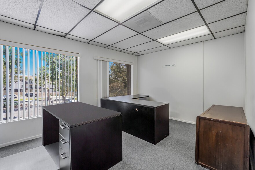 More Photos Of 720 N Ventura Rd, Port Hueneme Office Residential For Sale
