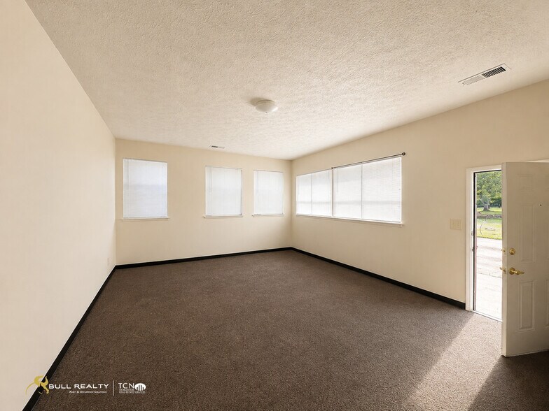 More Photos Of 530 NE Parkway Dr, Atlanta Apartments For Sale