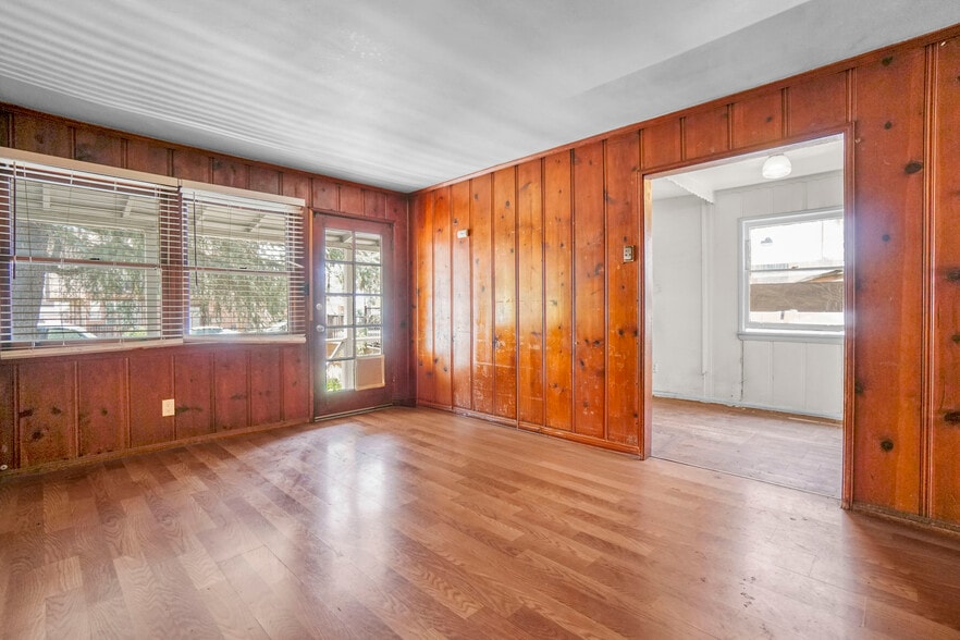 More Photos Of 6833 Simpson Ave, North Hollywood Land For Sale
