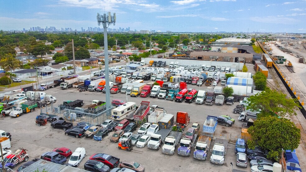 More Photos Of 3600 NW 95th St, Miami Auto Dealership For Lease