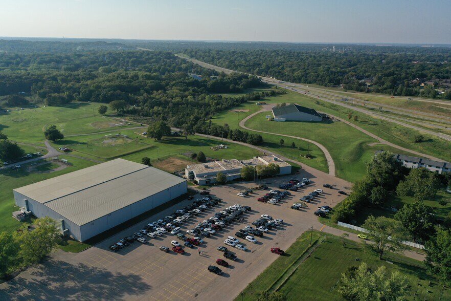 More Photos Of 3907 SW Burlingame Rd, Topeka Office For Sale