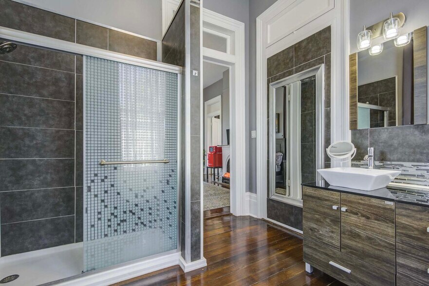 More Photos Of 1502 Market St, Galveston Hospitality For Sale