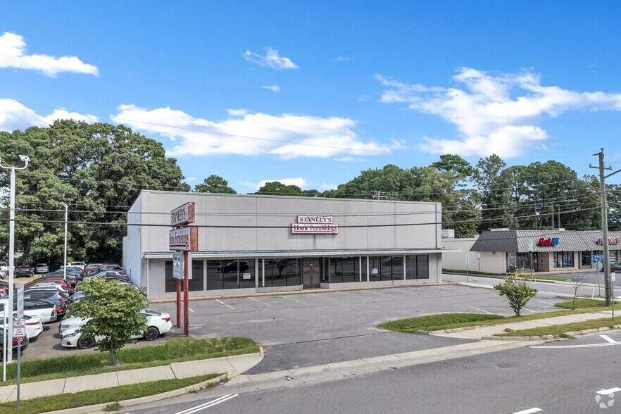 More Photos Of 6542 E Virginia Beach Blvd, Norfolk Freestanding For Lease