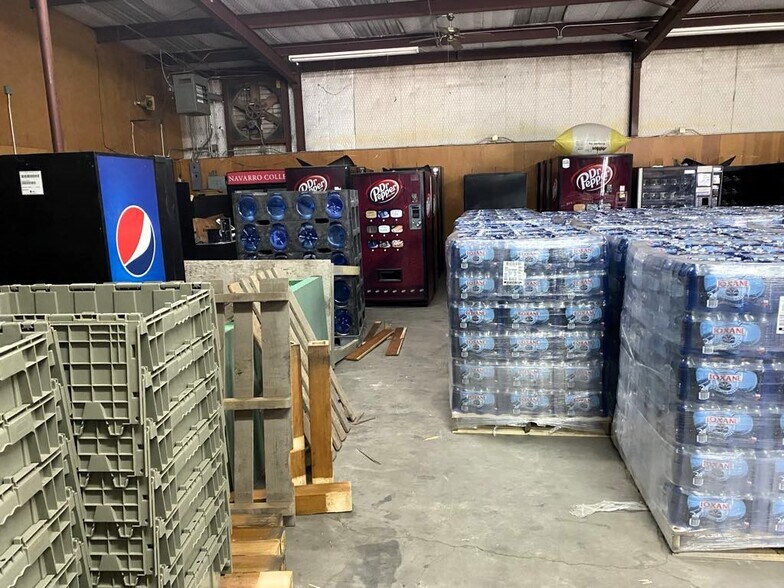 More Photos Of 2400 S Business 45, Corsicana Industrial For Sale