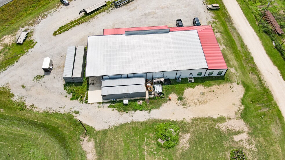 More Photos Of 1307 US-84, Coleman Warehouse For Sale