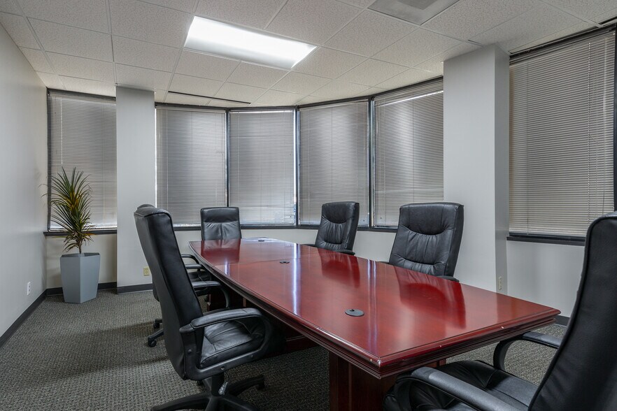 More Photos Of 15311 Vantage Pky W, Houston Unknown For Lease