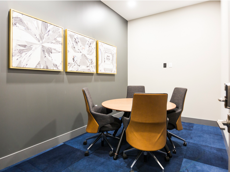 More Photos Of 880 W Peachtree St NW, Atlanta Apartments For Lease