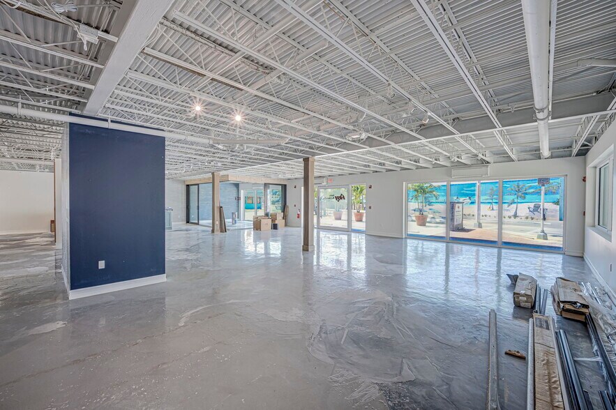 More Photos Of 1161-1165 Estero Blvd, Fort Myers Storefront Retail Residential For Sale