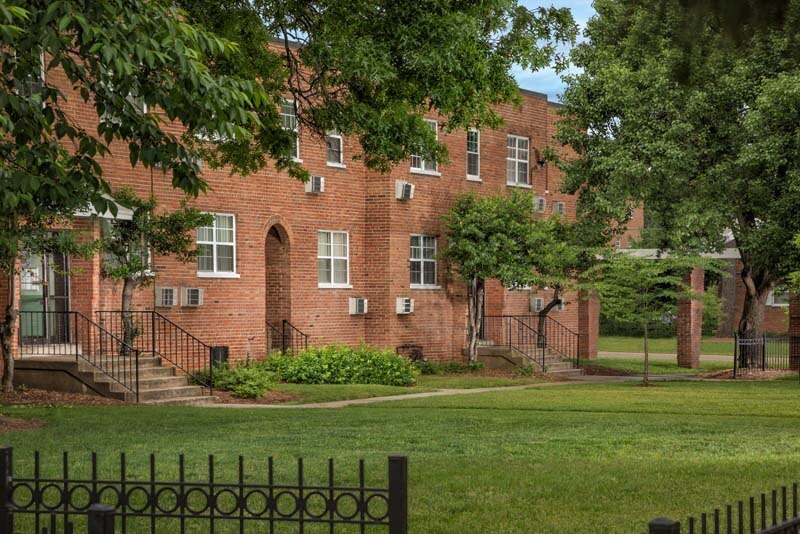 More Photos Of 3301 Chillum Rd, Mount Rainier Apartments For Sale