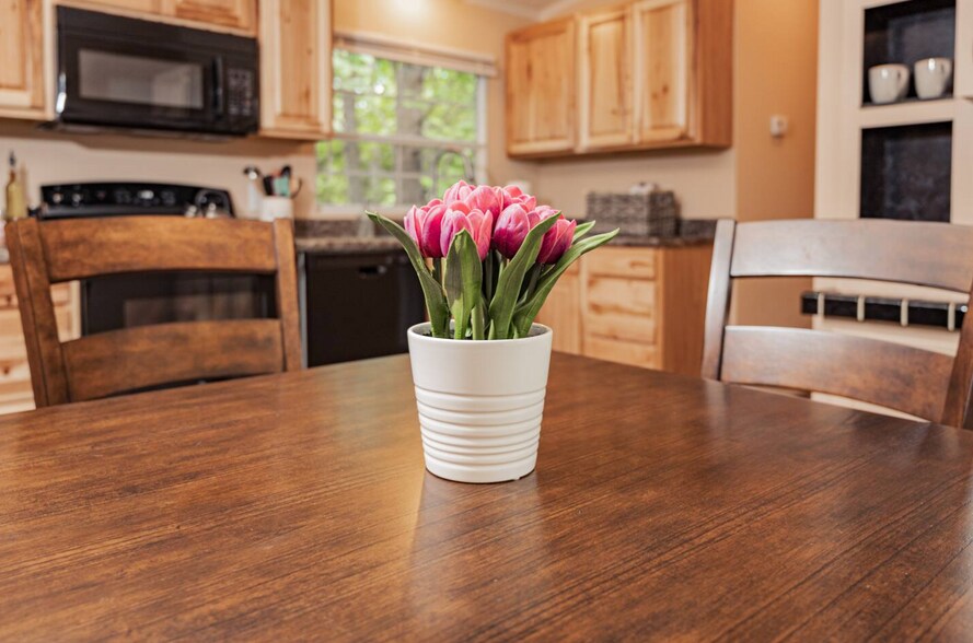 More Photos Of 84-86 Benson Rd, Travelers Rest Specialty For Sale