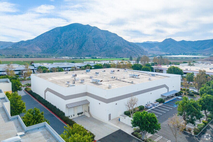 Primary Photo Of 809 Calle Plano, Camarillo Manufacturing For Sale