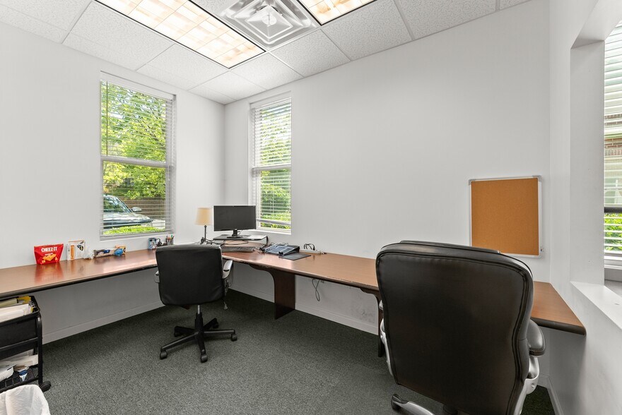 More Photos Of 950 Scales Rd, Suwanee Medical For Lease