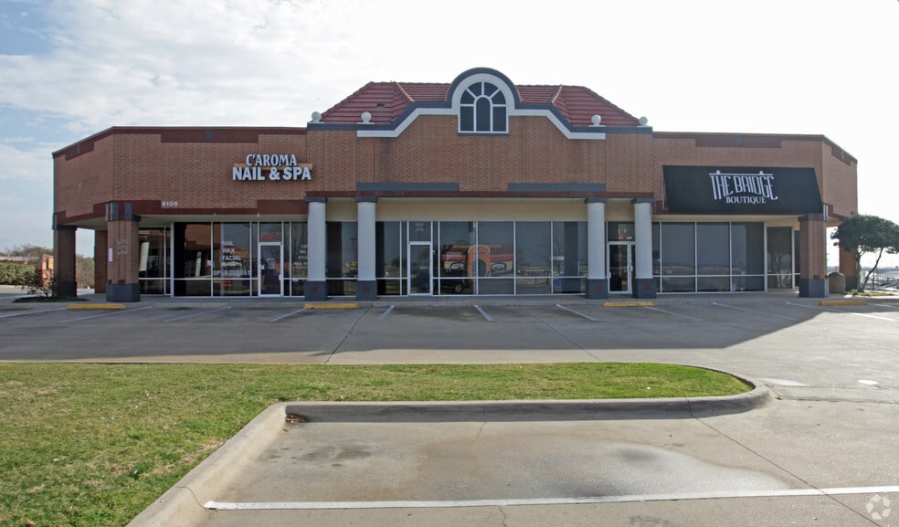 More Photos Of 9108-9124 Camp Bowie Blvd W, Fort Worth Unknown For Lease