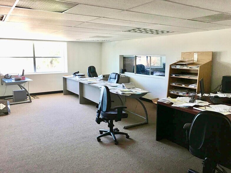 More Photos Of 4007 Osage St, Houston Warehouse For Sale
