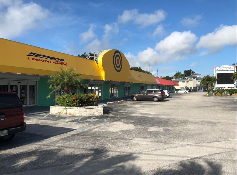 Primary Photo Of 105910 Overseas Hwy, Key Largo Restaurant For Lease