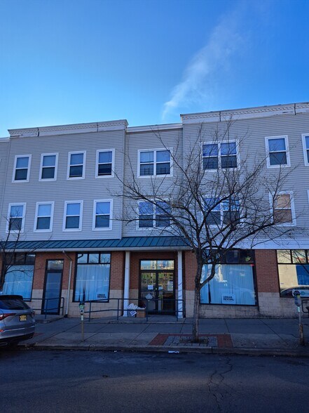 Primary Photo Of 270 George Street st, New Brunswick General Retail For Lease