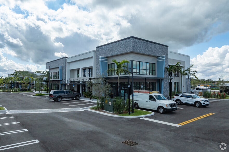 More Photos Of 1385 State 7 Rd, Wellington Storefront For Lease